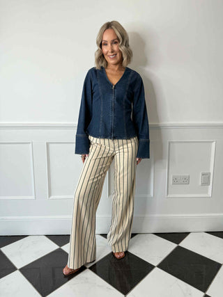 Flora Fitted Denim Jacket - Medium Blue