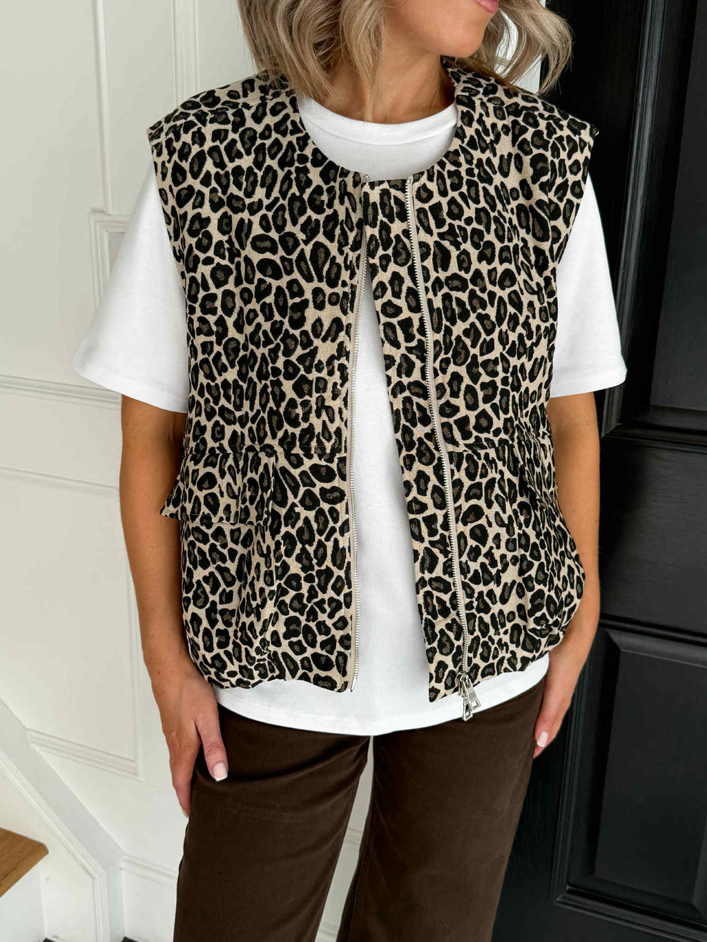 Lillie Sleeveless Bubble Hem Jacket - Leopard