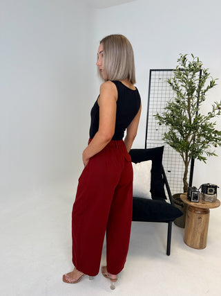 Zoe Barrel Leg Chino - Rouge