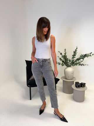 Leigh Mom Jeans - Grey Leopard Print