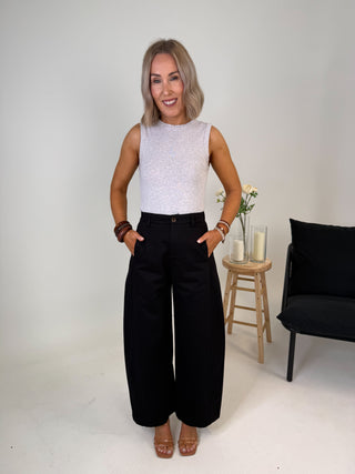 Zoe Barrel Leg Chino - Black