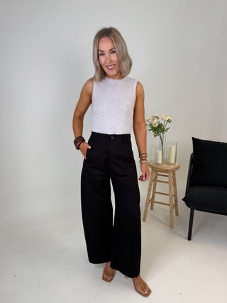 Zoe Barrel Leg Chino - Black