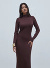 Premium jersey fabric

High neckline

Fitted silhouette

Long fitted sleeves

Maxi length