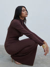 Premium jersey fabric

High neckline

Fitted silhouette

Long fitted sleeves

Maxi length