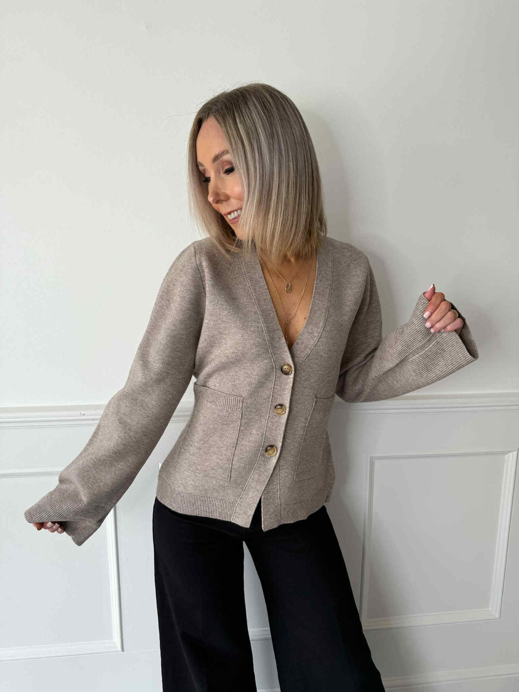 Lizzy Cardigan - Beige