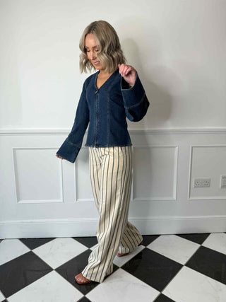 Flora Fitted Denim Jacket - Medium Blue