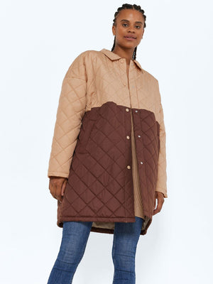 - Quilted jacket  - Two-coloured  - Round neckline with collar  - Long sleeves with dropped shoulders  - Snap fastenings through front  - Slit pockets  - Relaxed fit  - Model is 174 cm tall and wears a size S