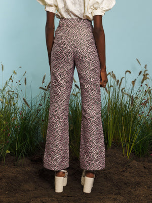 Sister Jane Harvest jacquard flared trousers; Forever filling vases full of hand-picked flowers, shades of pink and blue reminded you of your super chic flared trousers in ditsy floral! The high-waisted fit for divine shaping complemented by a vintage-esque statement button to fasten; it was a pair to be showcased, as if on your dark oak mantelpiece - always front and centre, please.